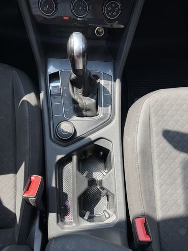 2020 VW Tiguan — photo 21