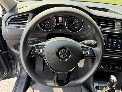 2020 VW Tiguan — photo 24