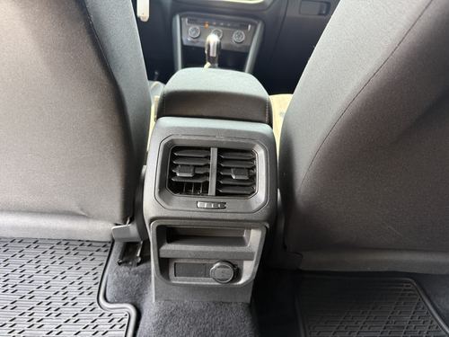 2020 VW Tiguan — photo 32
