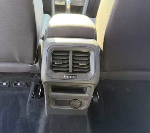 2020 VW Tiguan — photo 24