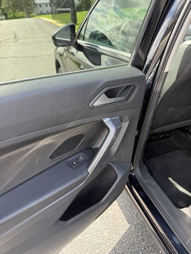 2021 VW Tiguan 2.0T SE — photo 34