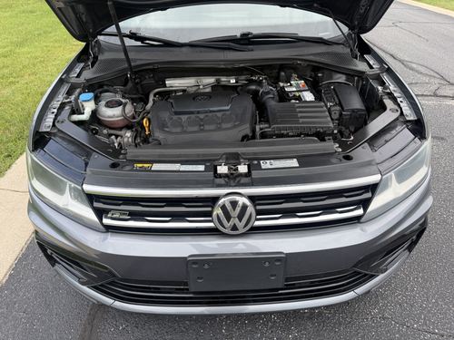2019 VW Tiguan R-Line — photo 2