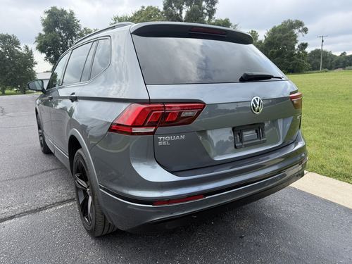 2019 VW Tiguan R-Line — photo 15