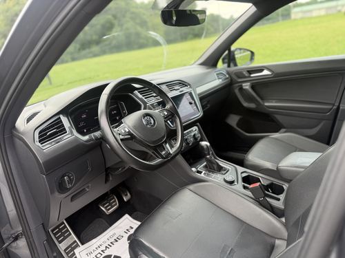 2019 VW Tiguan R-Line — photo 27