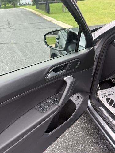 2019 VW Tiguan R-Line — photo 31