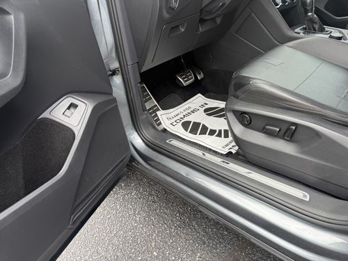 2019 VW Tiguan R-Line — photo 32