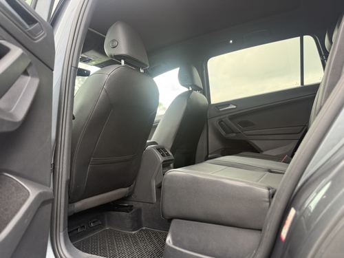 2019 VW Tiguan R-Line — photo 37