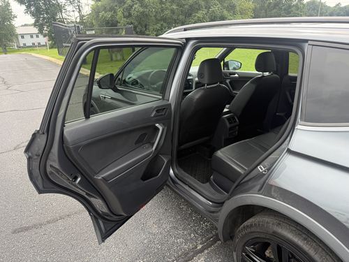 2019 VW Tiguan R-Line — photo 40