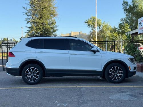 2021 VW Tiguan 2.0T SE R-Line Black 4MOTION — photo 6