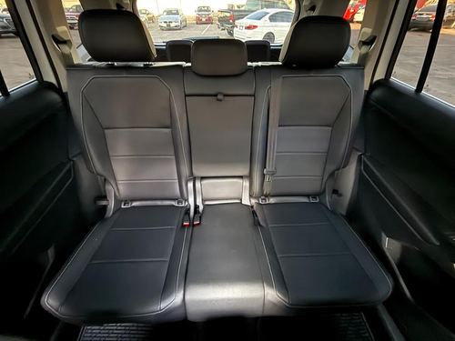 2021 VW Tiguan 2.0T SE R-Line Black 4MOTION — photo 24