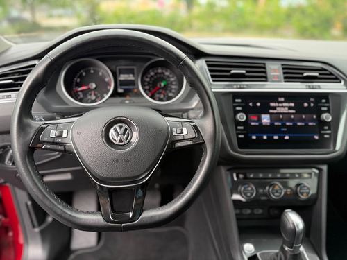 2018 VW Tiguan — photo 21