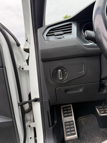 2021 VW Tiguan R-Line SE, SE R-Line Black, SEL — photo 28