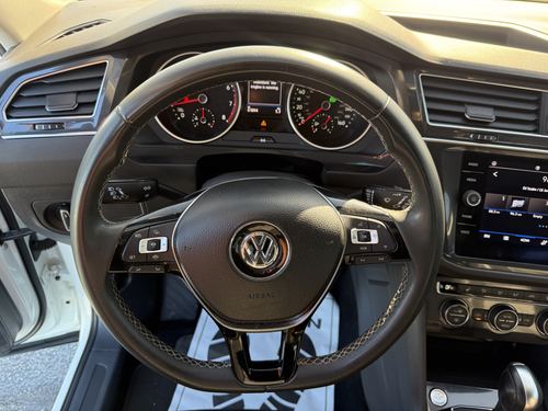 2021 VW Tiguan — photo 15