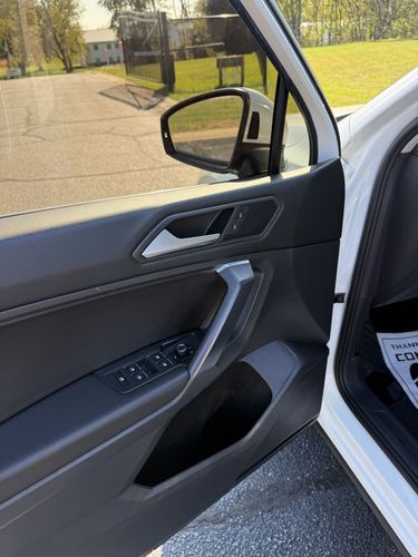 2021 VW Tiguan — photo 29