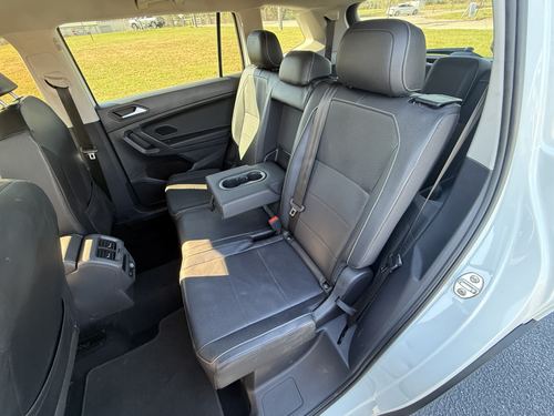 2021 VW Tiguan — photo 24