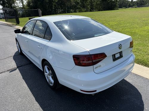 2017 VW Jetta 1.4T S — photo 13