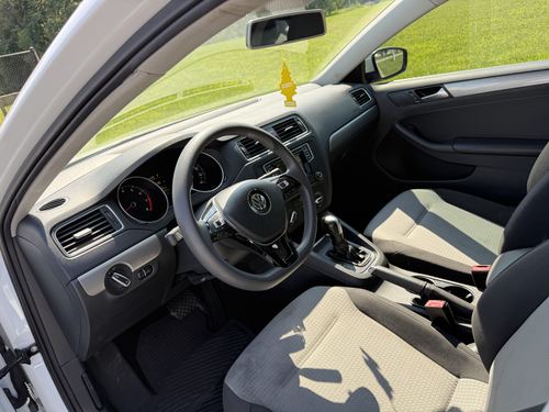 2017 VW Jetta 1.4T S — photo 25