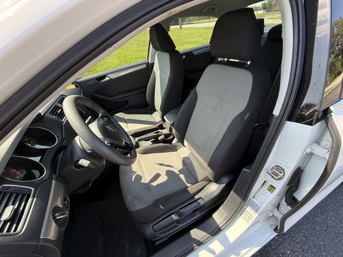2017 VW Jetta 1.4T S — photo 27