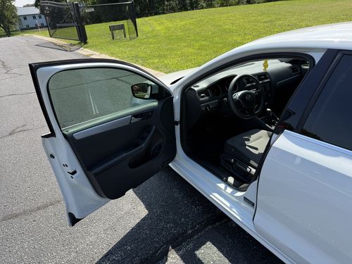 2017 VW Jetta 1.4T S — photo 29