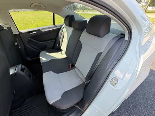 2017 VW Jetta 1.4T S — photo 36