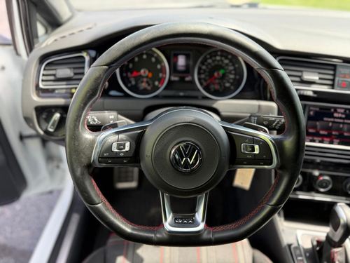 2020 Volkswagen Golf GTI — photo 23