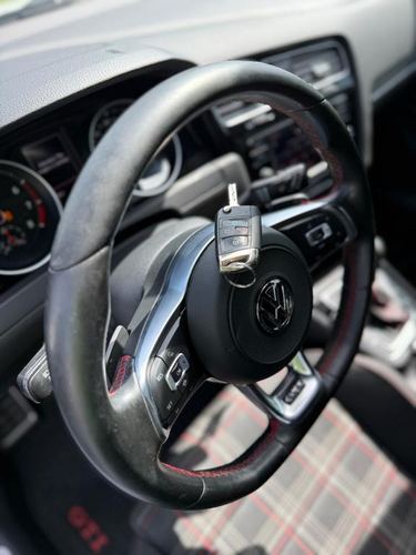2020 Volkswagen Golf GTI — photo 24