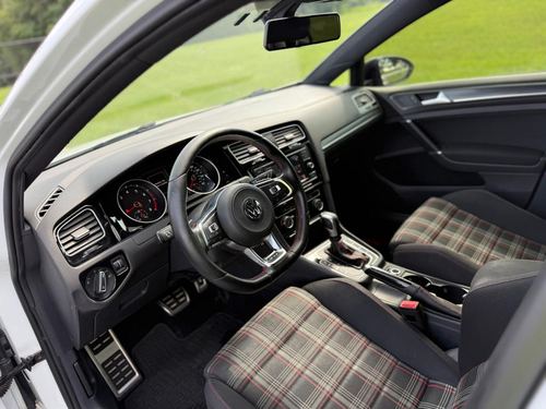 2020 Volkswagen Golf GTI — photo 26