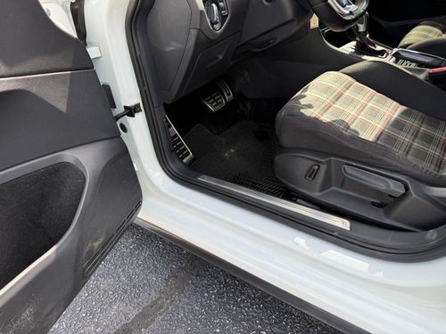 2020 Volkswagen Golf GTI — photo 30