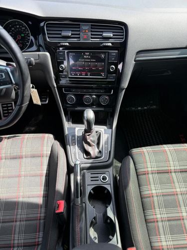 2020 Volkswagen Golf GTI — photo 31