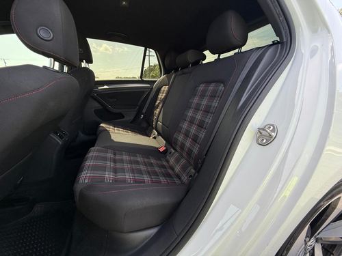 2020 Volkswagen Golf GTI — photo 34