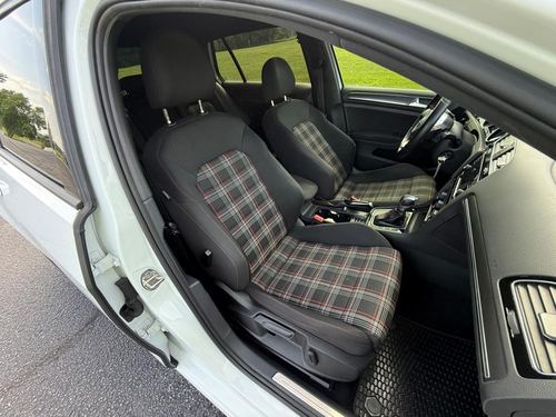 2020 Volkswagen Golf GTI — photo 43