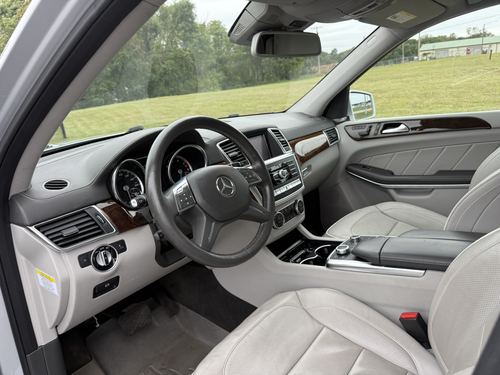 2013 Mercedes Gl550 — photo 27