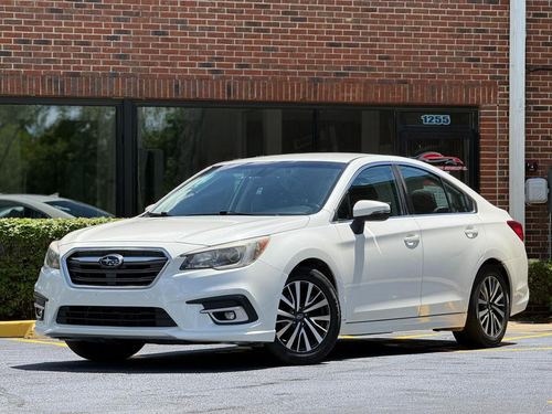 2018 Subaru Legacy — photo 2
