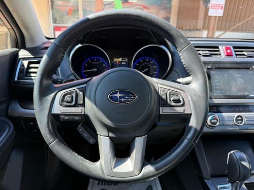 2015 Subaru Legacy — photo 13