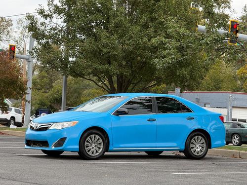 2014 Toyota Camry LE — photo 2