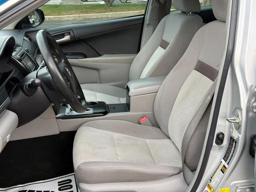 2014 Toyota Camry LE — photo 17