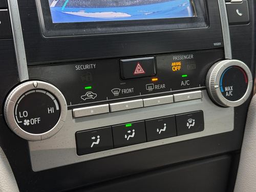 2014 Toyota Camry LE — photo 23