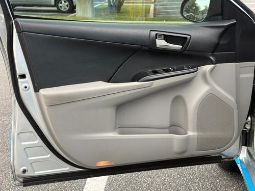 2014 Toyota Camry LE — photo 29