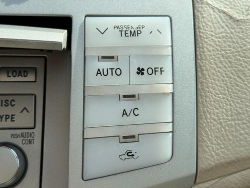 2007 Toyota Avalon — photo 30