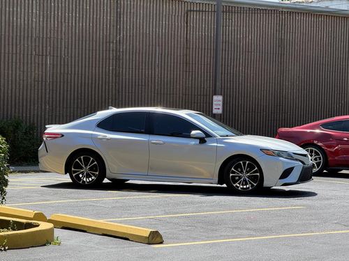 2020 TOYOTA CAMRY — photo 4