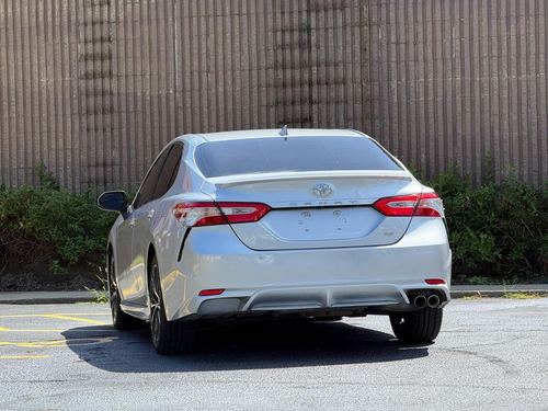2020 TOYOTA CAMRY — photo 8