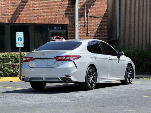 2020 TOYOTA CAMRY — photo 9