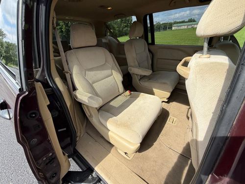 2010 Honda Odyssey — photo 25