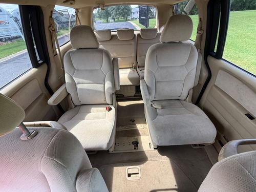 2010 Honda Odyssey — photo 27