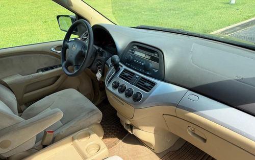 2010 Honda Odyssey — photo 29