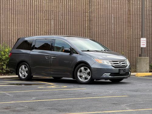 2013 Honda Odyssey — photo 8