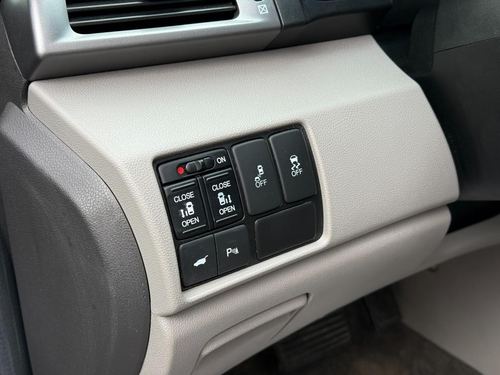 2013 Honda Odyssey — photo 28