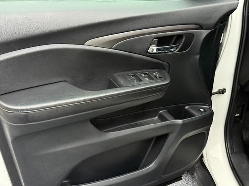 2019 Honda Pilot LX — photo 20