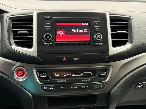 2019 Honda Pilot LX — photo 27