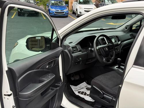 2019 Honda Pilot LX — photo 33